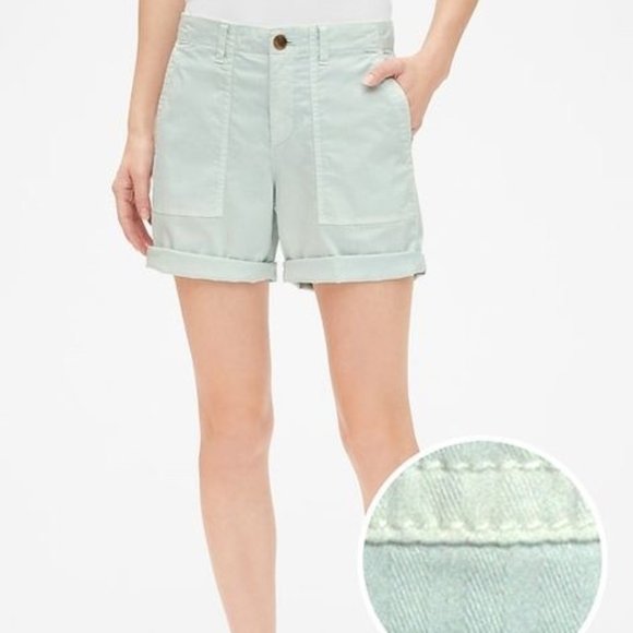 gap girlfriend khaki